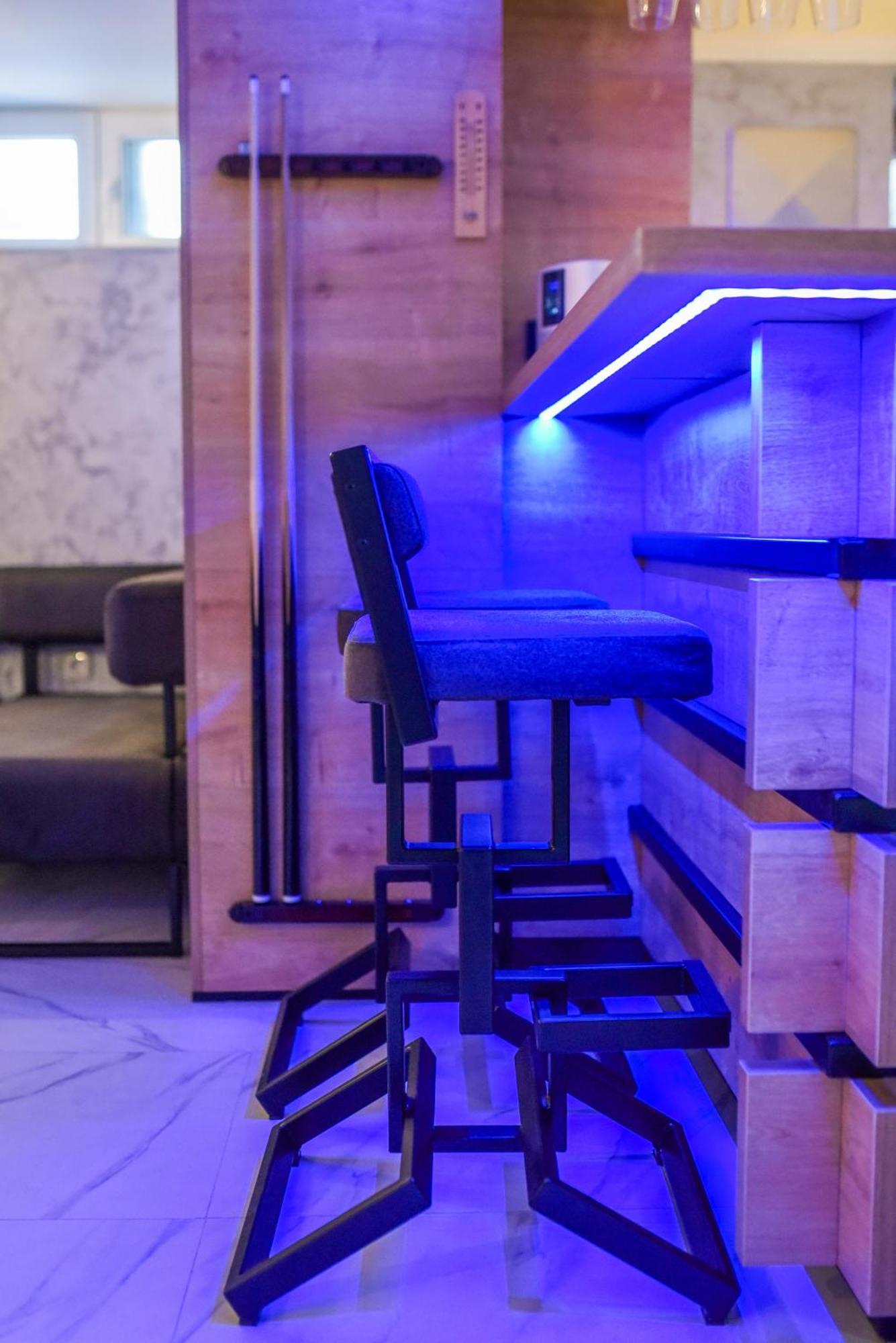 La Luna Premium Deluxe Apartment With Free Jacuzzi, Bikes & Covered Parking Nasice Exterior foto