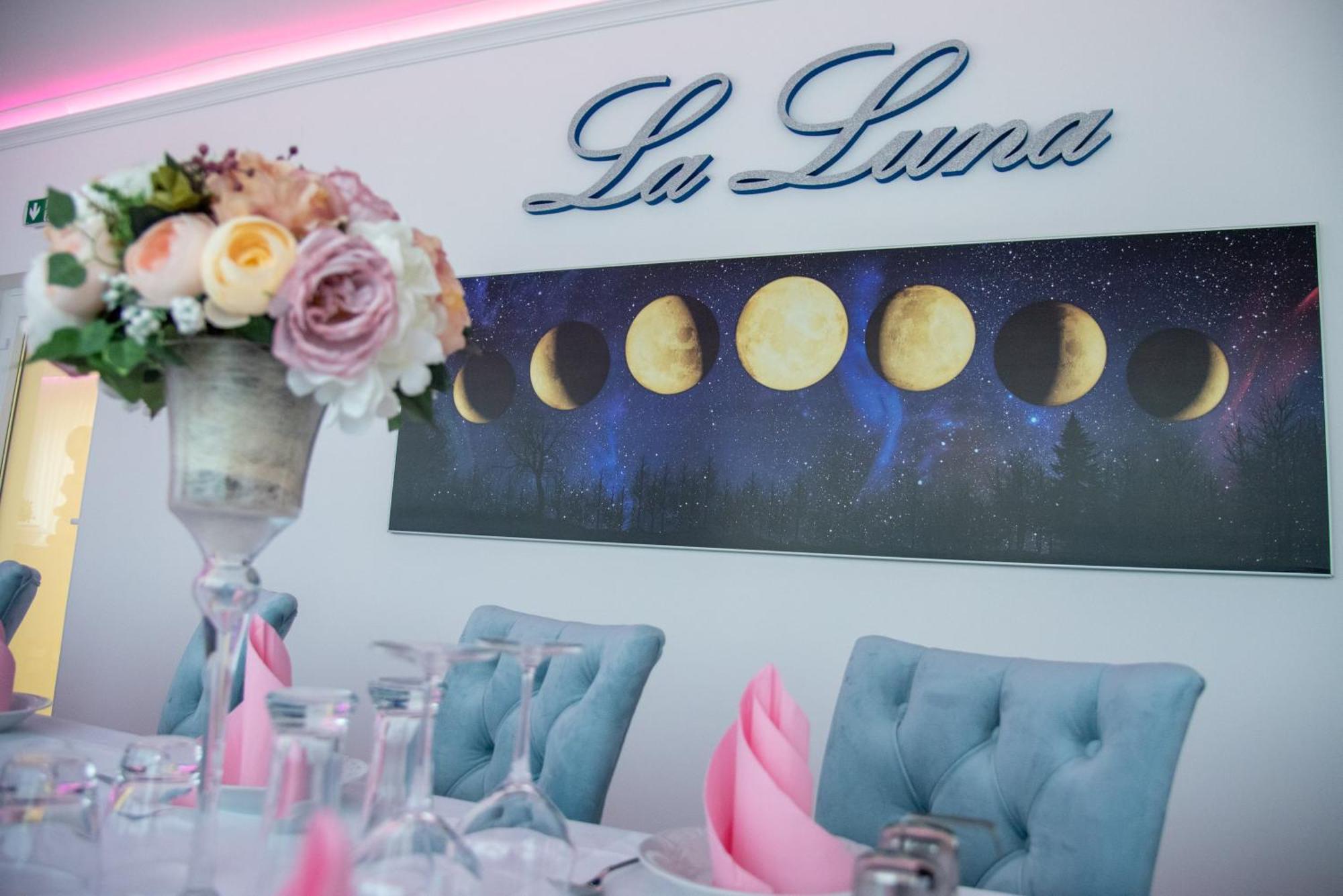 La Luna Premium Deluxe Apartment With Free Jacuzzi, Bikes & Covered Parking Nasice Exterior foto